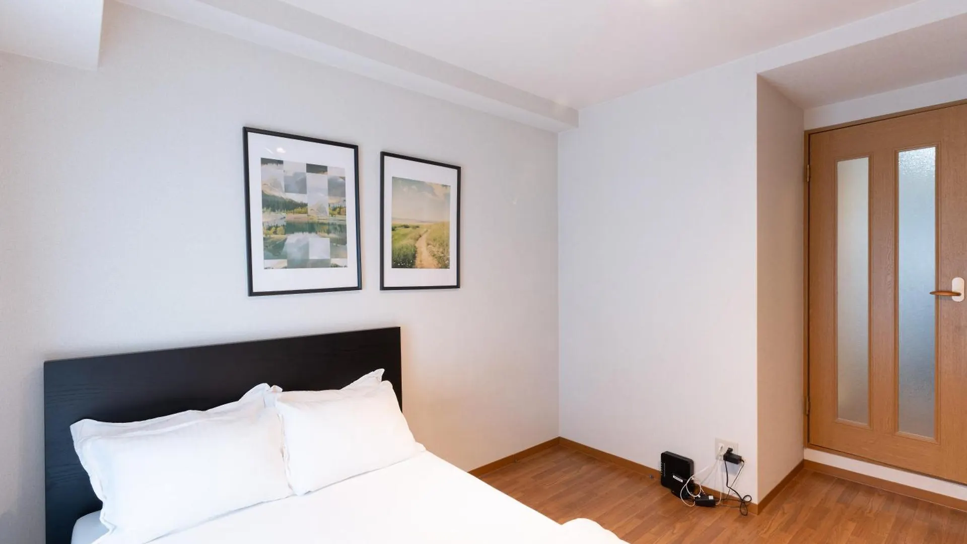 Ferienwohnung コンフィデンスロン305 Ōsaka 0*,  Japan